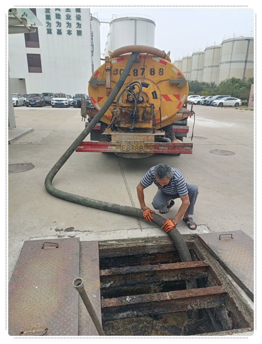 江达隔油池清掏