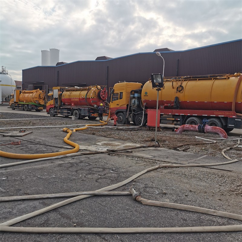 江达污水池清理